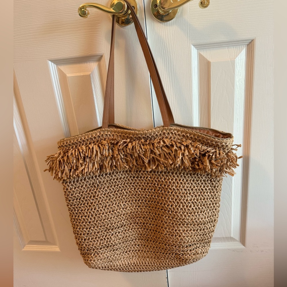 H&M STRAW PAPER BAG PURSE SHOPPER WITH FRINGE